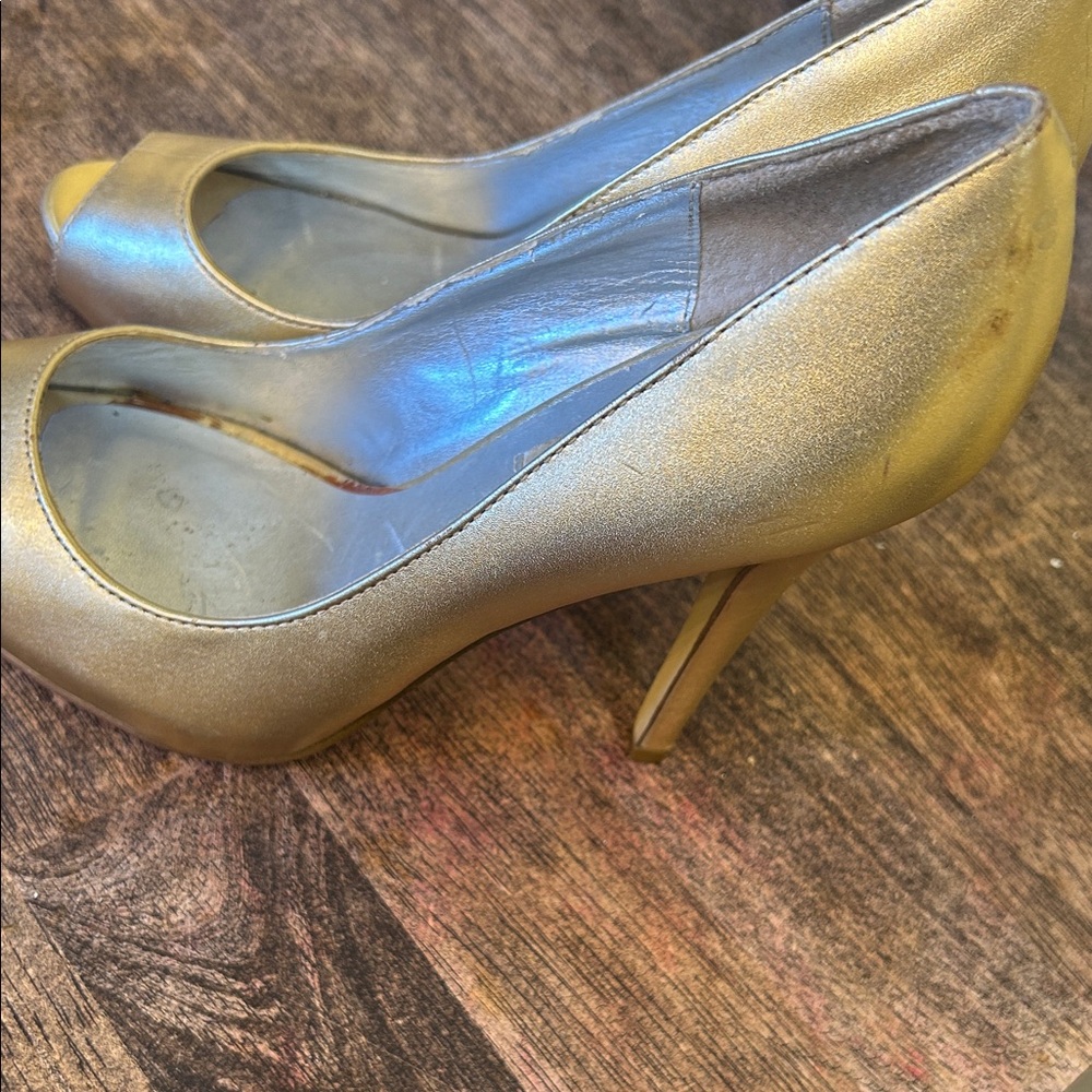 Steve Madden Metallic Gold Peep-Toe Heels - Picture 4 of 9